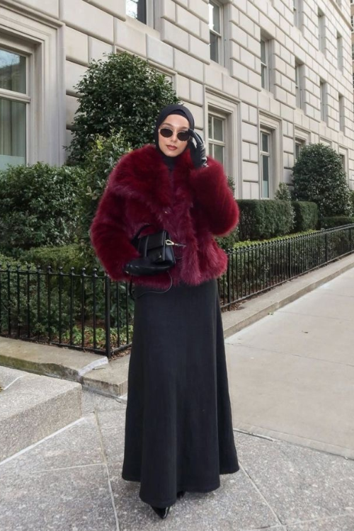 17 Fur Coat Outfits That Are Bold, Cozy, and Totally Statement-Making 17 Fur Coat Outfits That Are Bold, Cozy, and Totally Statement-Making
