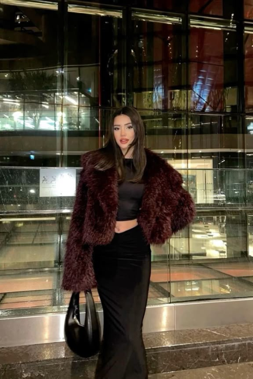 17 Fur Coat Outfits That Are Bold, Cozy, and Totally Statement-Making 17 Fur Coat Outfits That Are Bold, Cozy, and Totally Statement-Making