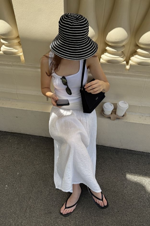 11-Tank Top & Maxi Skirt + Bucket Hat 11-Tank Top & Maxi Skirt + Bucket Hat