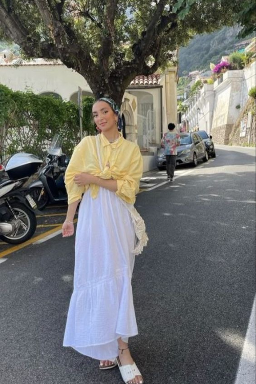 20 Modest Summer Outfits That Prove You Can Be Covered and Cool! Modest summer outfits