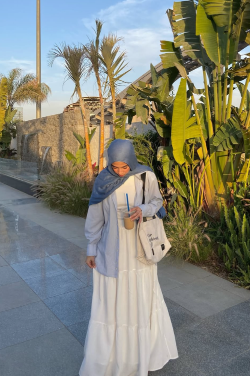 20 Modest Summer Outfits That Prove You Can Be Covered and Cool!