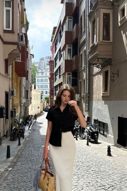 20 Modest Summer Outfits That Prove You Can Be Covered and Cool! 20 Modest Summer Outfits That Prove You Can Be Covered and Cool!