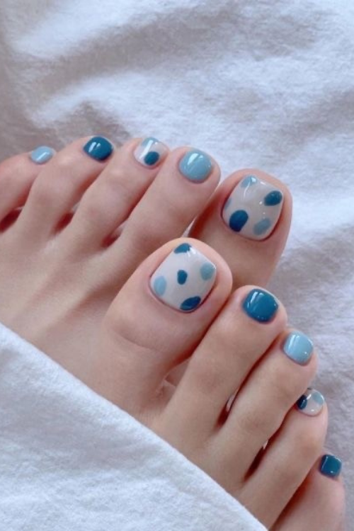 24 Cute Summer Toe Nails That Look Perfect in Sandals and Beach Photos 24 Cute Summer Toe Nails That Look Perfect in Sandals and Beach Photos