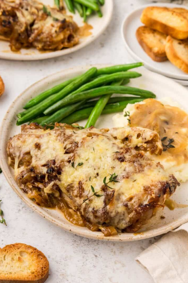 25 Easy yet Low Calorie Recipes That Don’t Feel Like Diet Food (Keeps You Full and Satisfied All Day) 25 Easy yet Low Calorie Recipes That Don’t Feel Like Diet Food (Keeps You Full and Satisfied All Day)