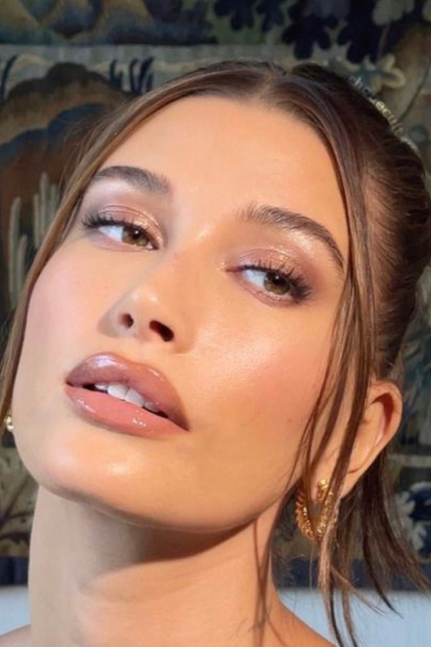 6 Chic Prom Makeup Trends for 2026 That Photograph Beautifully 6 Chic Prom Makeup Trends for 2026 That Photograph Beautifully