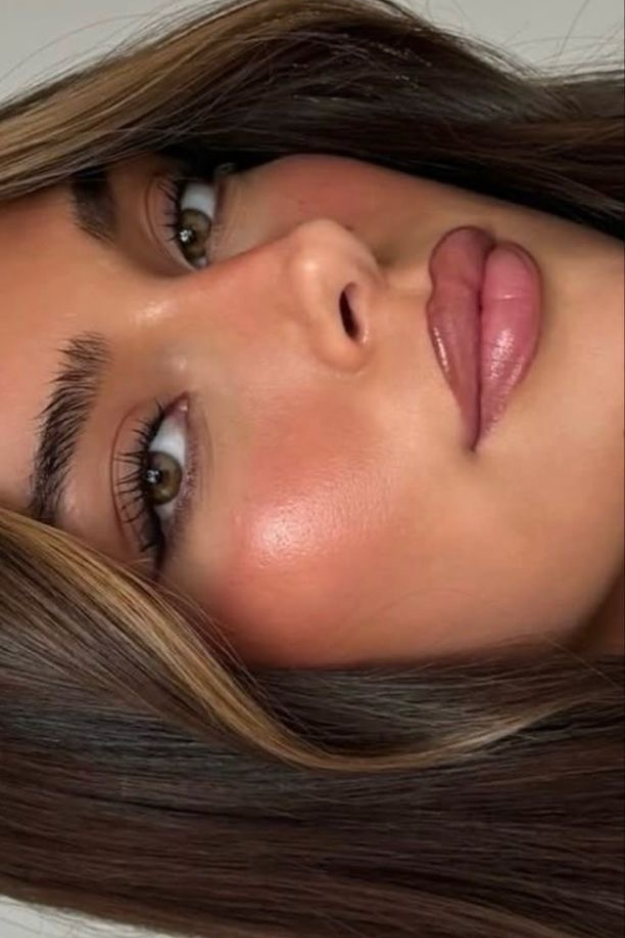 6 Chic Prom Makeup Trends for 2026 That Photograph Beautifully 6 Chic Prom Makeup Trends for 2026 That Photograph Beautifully