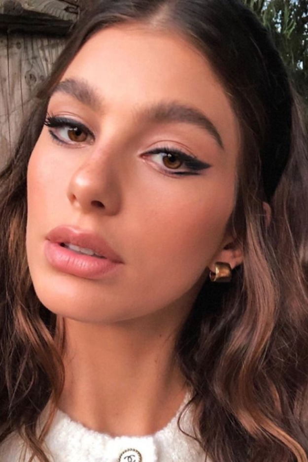 6 Chic Prom Makeup Trends for 2026 That Photograph Beautifully 6 Chic Prom Makeup Trends for 2026 That Photograph Beautifully
