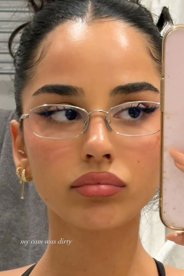 10 Chic Glasses Trends for 2026 That Make Basic Frames Look Boring 10 Chic Glasses Trends for 2026 That Make Basic Frames Look Boring