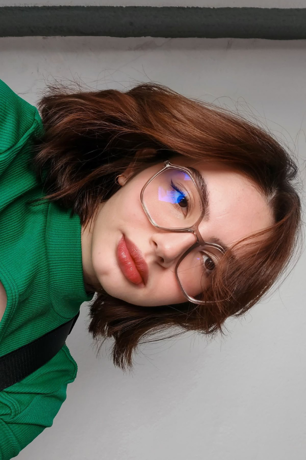 10 Chic Glasses Trends for 2026 That Make Basic Frames Look Boring 10 Chic Glasses Trends for 2026 That Make Basic Frames Look Boring