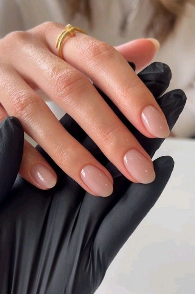 24 Dreamy Short Almond Nails That Feel Soft and Luxurious 24 Dreamy Short Almond Nails That Feel Soft and Luxurious