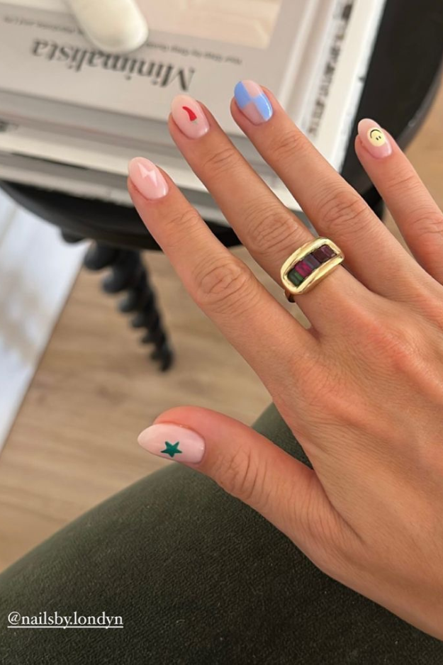 24 Dreamy Short Almond Nails That Feel Soft and Luxurious 24 Dreamy Short Almond Nails That Feel Soft and Luxurious