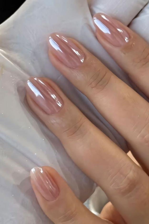 24 Dreamy Short Almond Nails That Feel Soft and Luxurious 24 Dreamy Short Almond Nails That Feel Soft and Luxurious