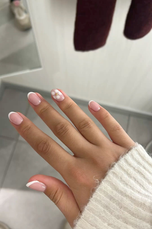 24 Dreamy Short Almond Nails That Feel Soft and Luxurious 24 Dreamy Short Almond Nails That Feel Soft and Luxurious