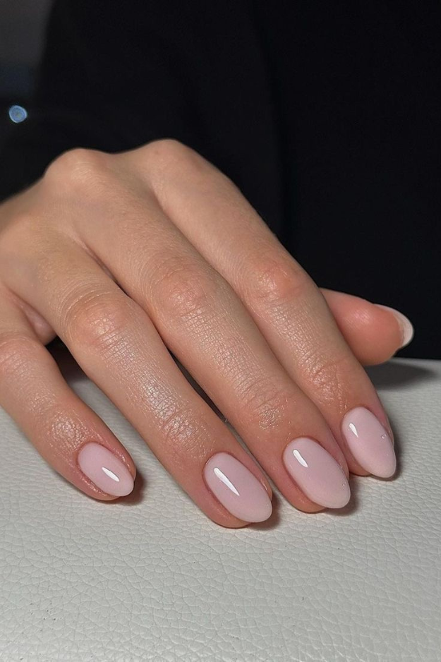 24 Dreamy Short Almond Nails That Feel Soft and Luxurious 24 Dreamy Short Almond Nails That Feel Soft and Luxurious