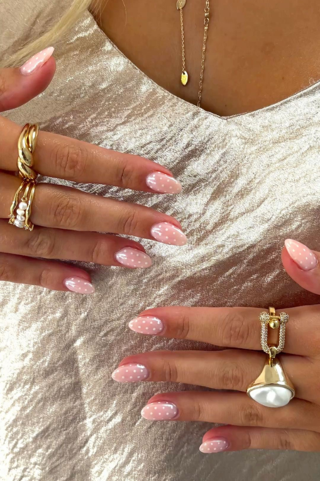 24 Dreamy Short Almond Nails That Feel Soft and Luxurious 24 Dreamy Short Almond Nails That Feel Soft and Luxurious