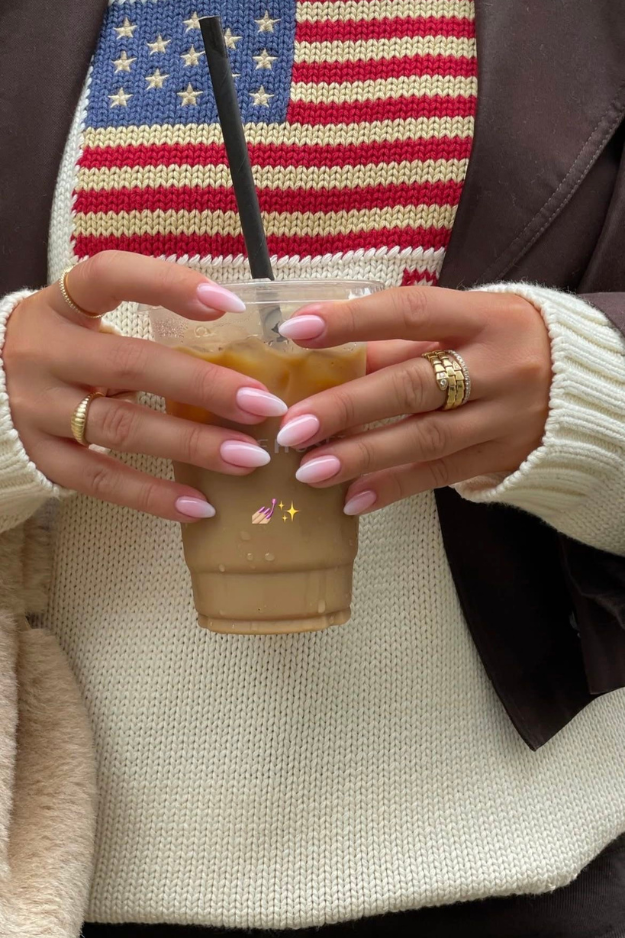 24 Dreamy Short Almond Nails That Feel Soft and Luxurious 24 Dreamy Short Almond Nails That Feel Soft and Luxurious