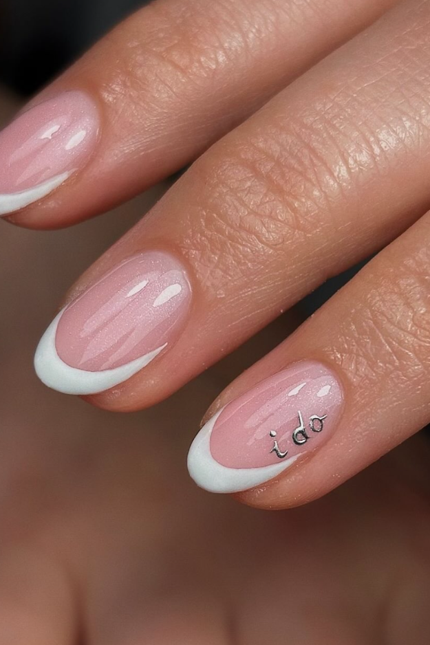 17 Classy Engagement Nails That Feel Elegant, Timeless, and Just a Little Bit Special 17 Classy Engagement Nails That Feel Elegant, Timeless, and Just a Little Bit Special