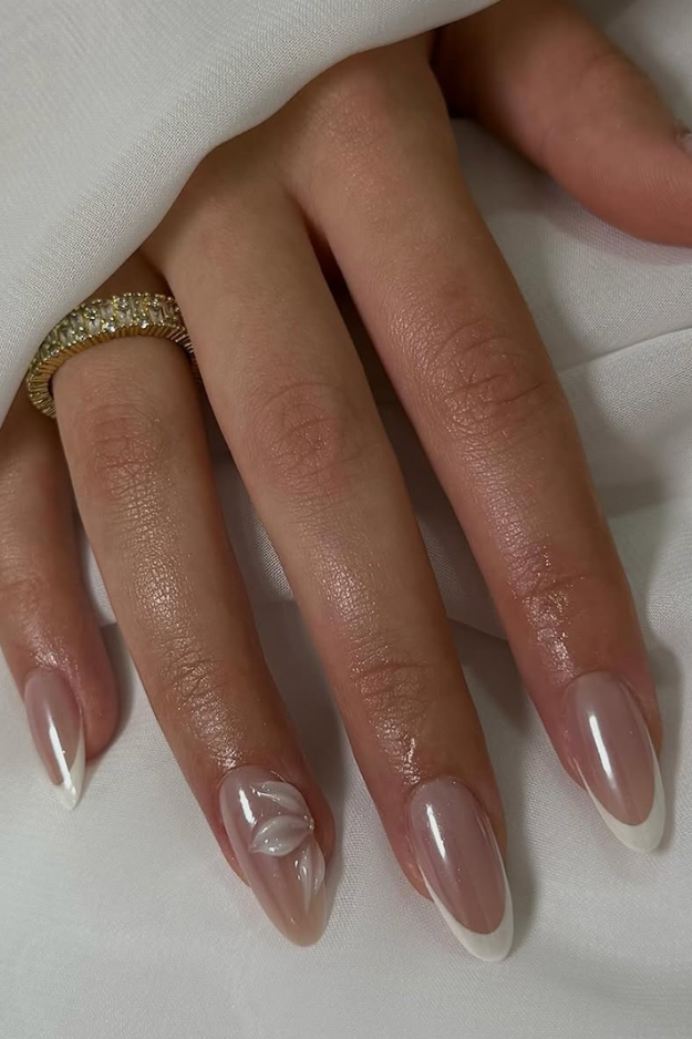 17 Classy Engagement Nails That Feel Elegant, Timeless, and Just a Little Bit Special 17 Classy Engagement Nails That Feel Elegant, Timeless, and Just a Little Bit Special