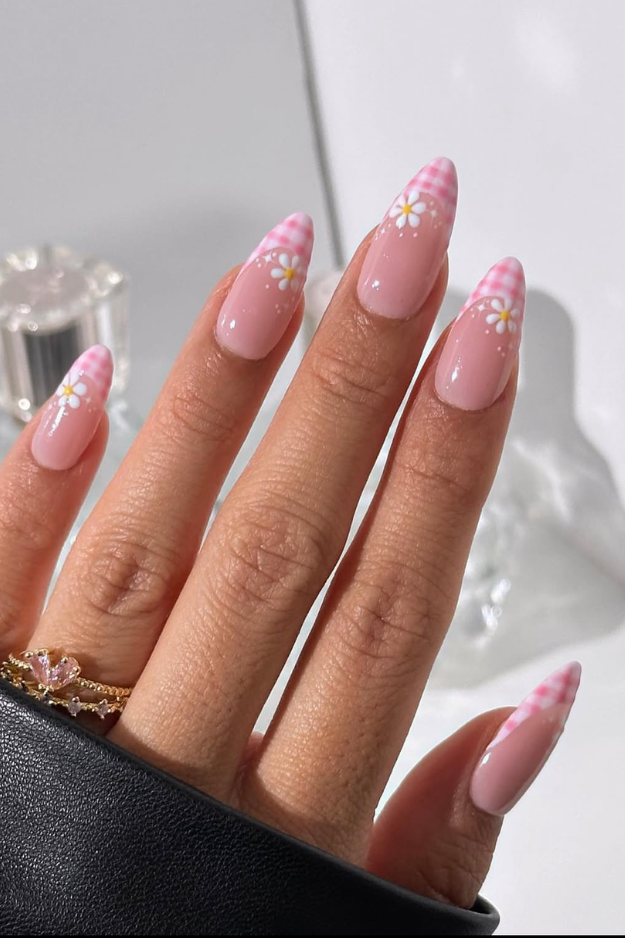 24 Pink Summer Nails That Feel Like Pool Days, Iced Drinks, and Golden Hour 24 Pink Summer Nails That Feel Like Pool Days, Iced Drinks, and Golden Hour