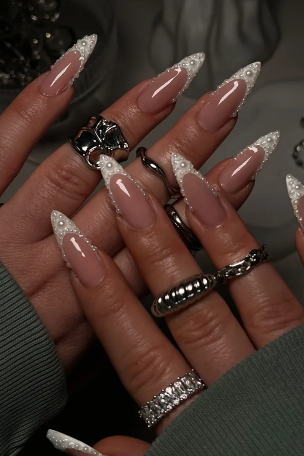 17 Classy Engagement Nails That Feel Elegant, Timeless, and Just a Little Bit Special 17 Classy Engagement Nails That Feel Elegant, Timeless, and Just a Little Bit Special