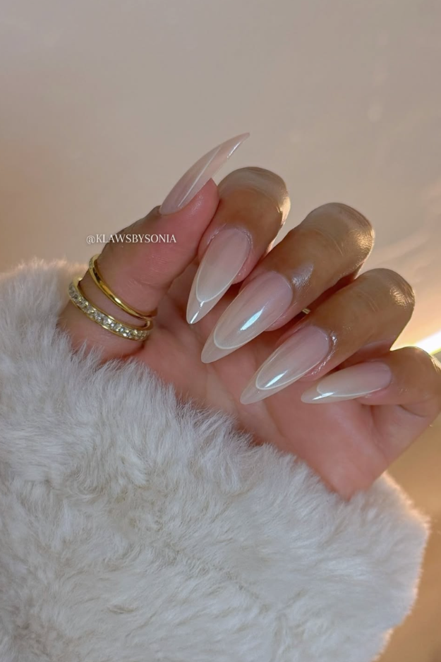 17 Classy Engagement Nails That Feel Elegant, Timeless, and Just a Little Bit Special 17 Classy Engagement Nails That Feel Elegant, Timeless, and Just a Little Bit Special