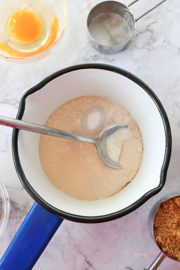 Easy Homemade Cinnamon Rolls That Taste Better Than a Bakery Easy Homemade Cinnamon Rolls That Taste Better Than a Bakery