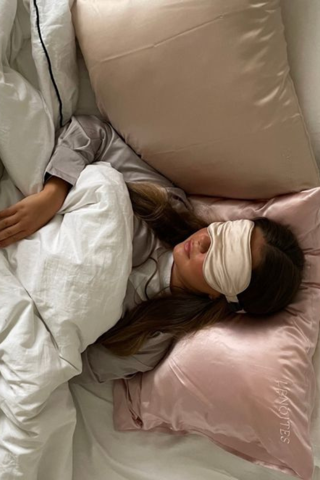 How to Glow Up in One Week (Without Spending a Ton of Money) How to Glow Up in One Week (Without Spending a Ton of Money)