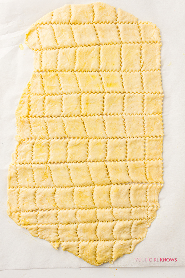 Sourdough Discard Crackers That Turn Leftover Starter Into Something Seriously Addictive Sourdough Discard Crackers That Turn Leftover Starter Into Something Seriously Addictive