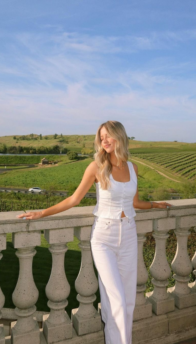 24 Cute Summer Winery Outfits Perfect for Picnics, Rosé, and Golden Hour Views 24 Cute Summer Winery Outfits Perfect for Picnics, Rosé, and Golden Hour Views