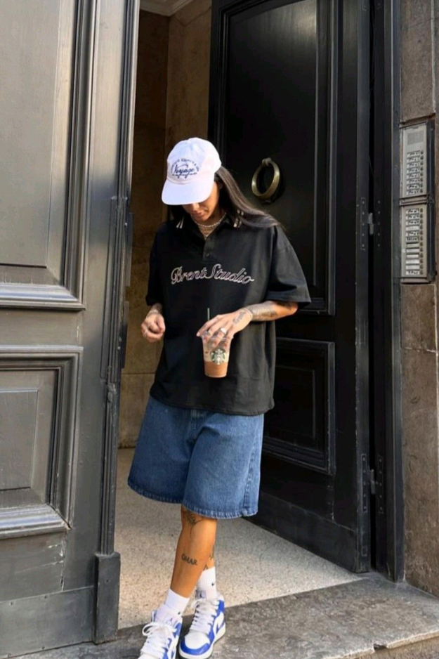 26 Jorts Outfits That Feel Effortless, Casual, and Just the Right Amount of Cool 26 Jorts Outfits That Feel Effortless, Casual, and Just the Right Amount of Cool