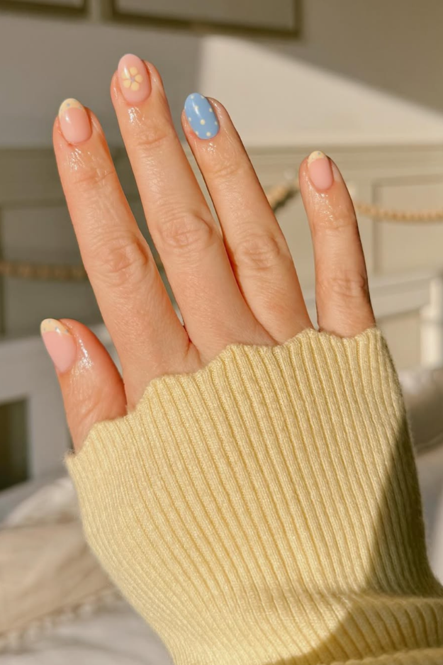 28 Short Summer Nails That Prove You Don’t Need Length to Look Cute 28 Short Summer Nails That Prove You Don’t Need Length to Look Cute