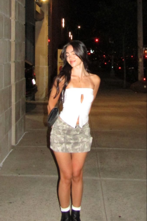 14 Cargo Skirt Outfits That Actually Make This Trend Work 14 Cargo Skirt Outfits That Actually Make This Trend Work