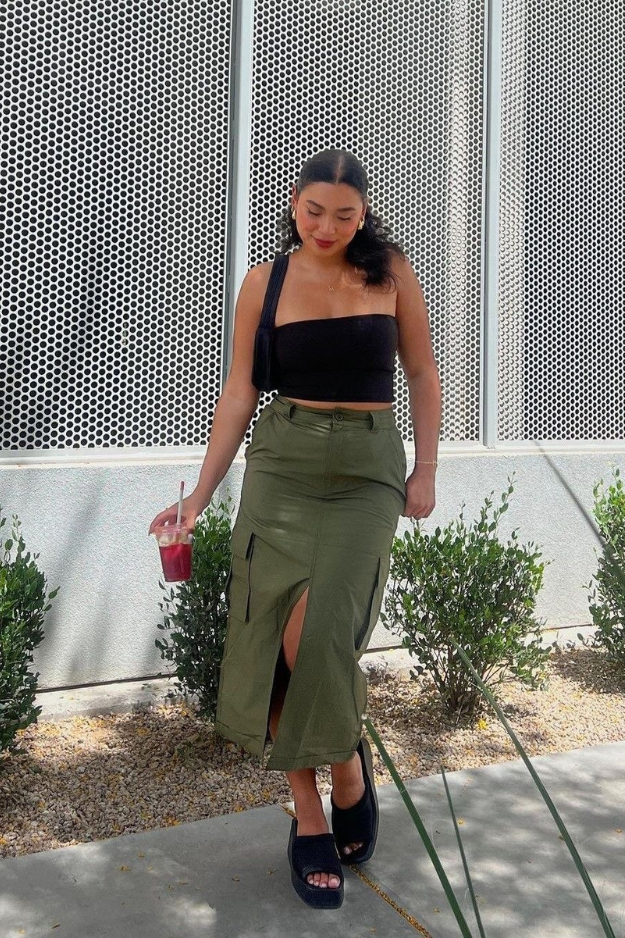 14 Cargo Skirt Outfits That Actually Make This Trend Work 14 Cargo Skirt Outfits That Actually Make This Trend Work