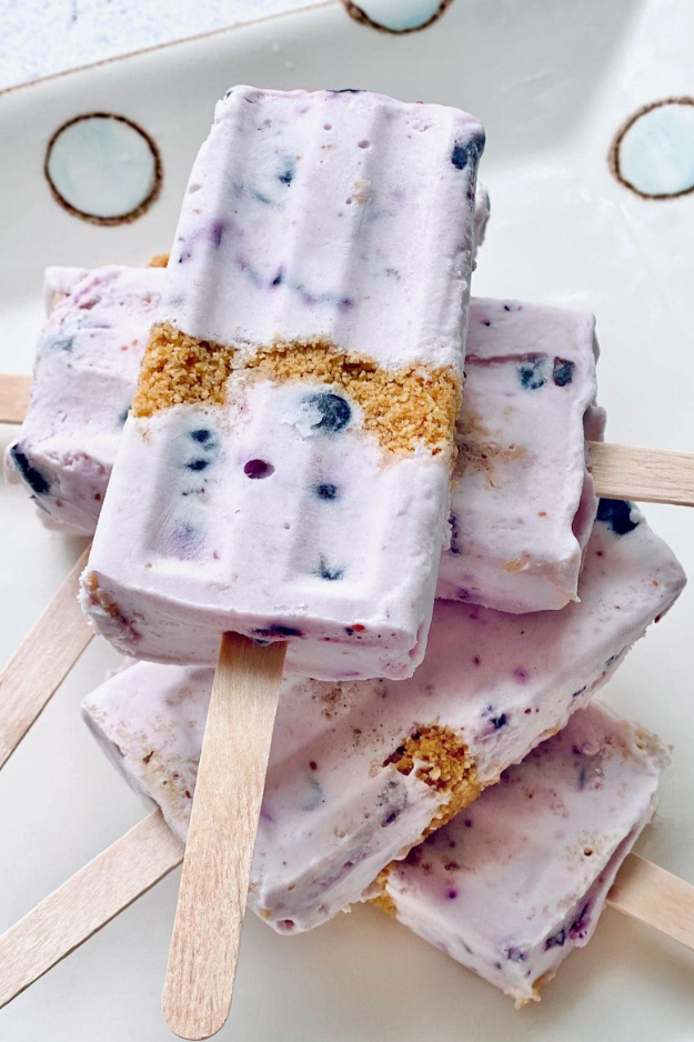 40 Berry Dessert Recipes That Melt in Your Mouth and Leave You Wanting Another Bite 40 Berry Dessert Recipes That Melt in Your Mouth and Leave You Wanting Another Bite