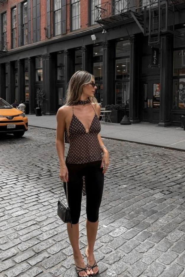 19 Capri Outfits That Actually Feel Stylish Again (Not Stuck in the Past) 19 Capri Outfits That Actually Feel Stylish Again (Not Stuck in the Past)