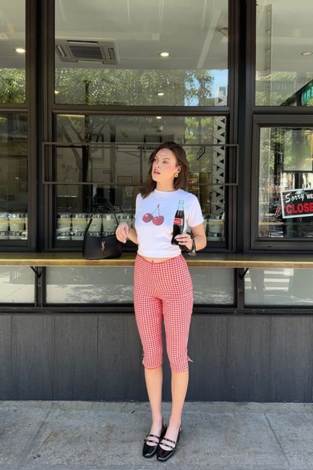 19 Capri Outfits That Actually Feel Stylish Again (Not Stuck in the Past) 19 Capri Outfits That Actually Feel Stylish Again (Not Stuck in the Past)