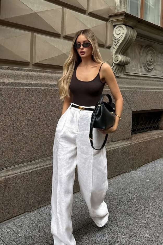 How to Dress When You Have No Waist (And Look Incredible Anyway) How to Dress When You Have No Waist (And Look Incredible Anyway)