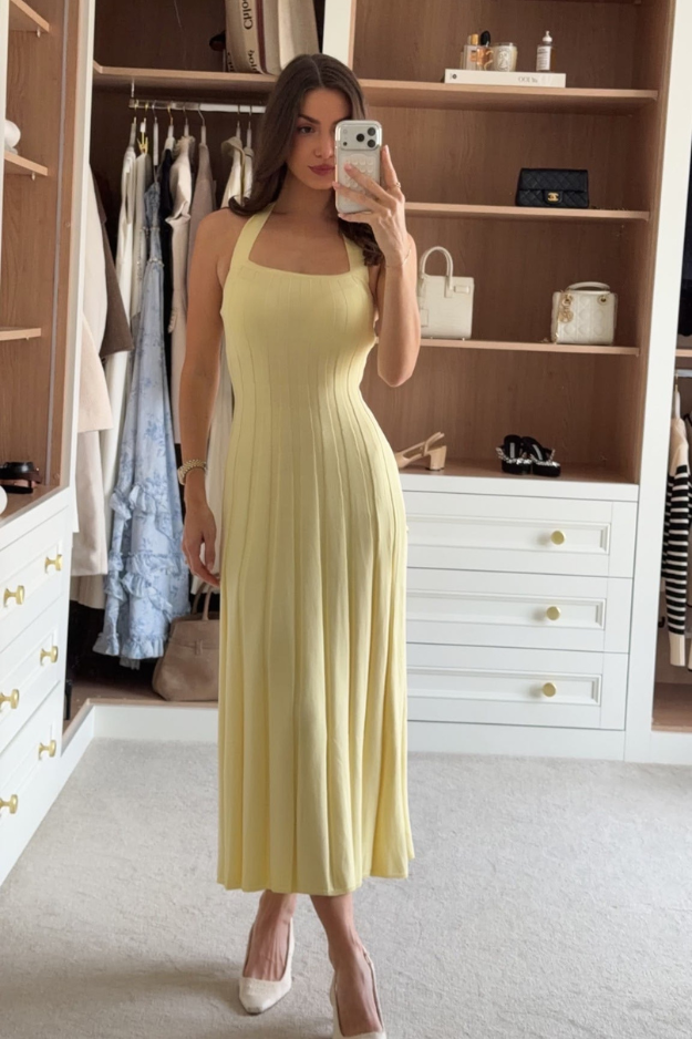 How to Dress When You Have No Waist (And Look Incredible Anyway) How to Dress When You Have No Waist (And Look Incredible Anyway)
