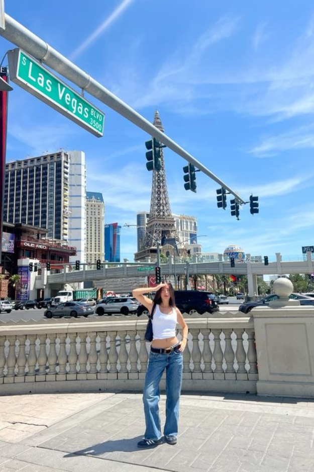 23 Hot-Girl Las Vegas Outfits Made for Rooftops, Casinos, and Late Nights 23 Hot-Girl Las Vegas Outfits Made for Rooftops, Casinos, and Late Nights
