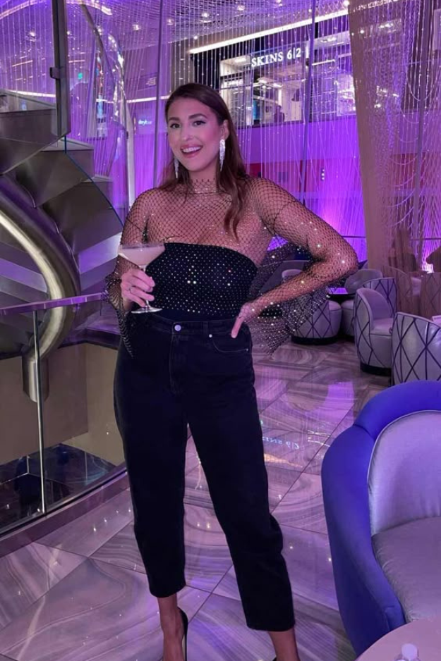 23 Hot-Girl Las Vegas Outfits Made for Rooftops, Casinos, and Late Nights 23 Hot-Girl Las Vegas Outfits Made for Rooftops, Casinos, and Late Nights