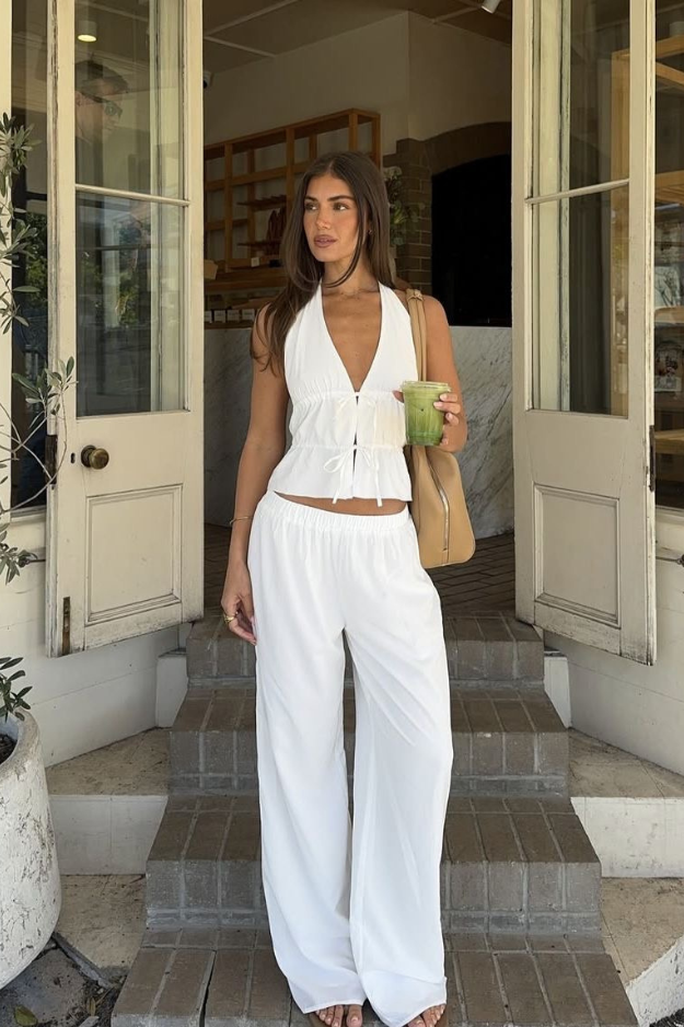 18 Effortless & Endlessly Stylish Linen Pants Outfits That Will Carry You Through Every Season 18 Effortless & Endlessly Stylish Linen Pants Outfits That Will Carry You Through Every Season