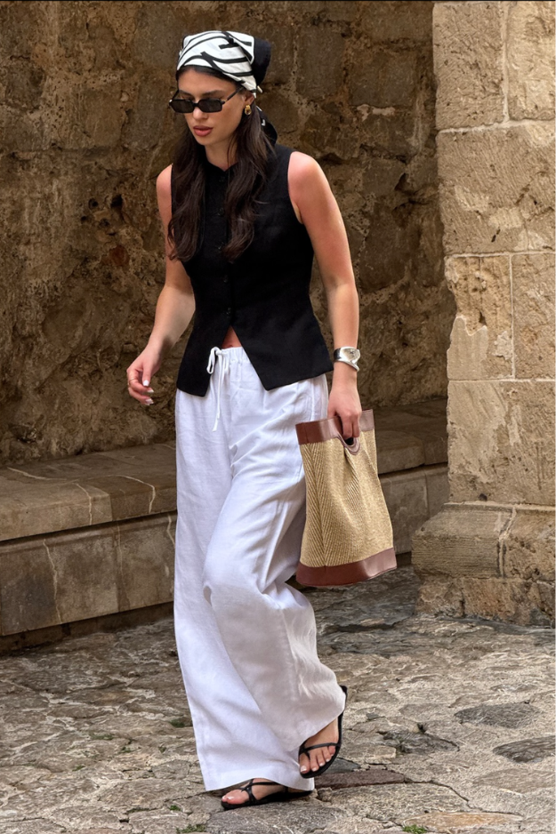 18 Effortless & Endlessly Stylish Linen Pants Outfits That Will Carry You Through Every Season 18 Effortless & Endlessly Stylish Linen Pants Outfits That Will Carry You Through Every Season