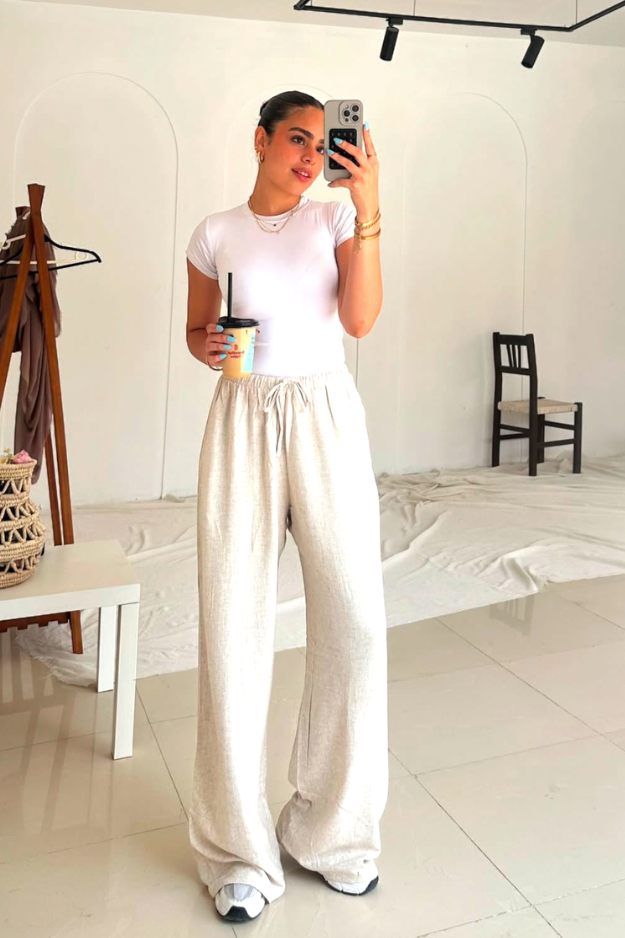 18 Effortless & Endlessly Stylish Linen Pants Outfits That Will Carry You Through Every Season 18 Effortless & Endlessly Stylish Linen Pants Outfits That Will Carry You Through Every Season