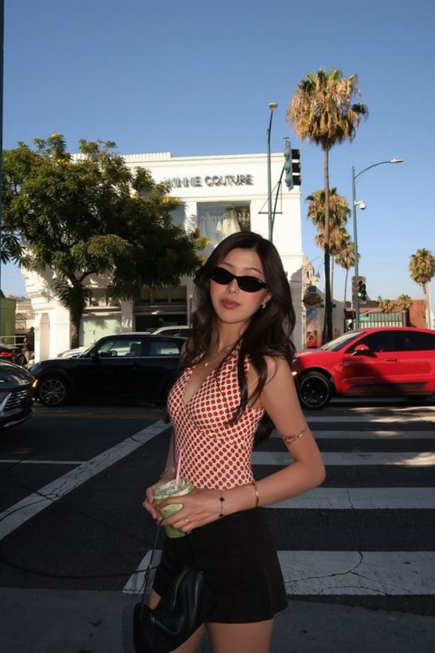 34 NYC Summer Outfits That Keep You Cool Without Killing the Outfit 34 NYC Summer Outfits That Keep You Cool Without Killing the Outfit