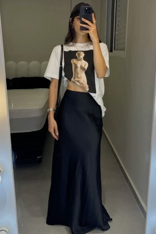 18 Oversized T-Shirt Outfits That Feel Effortless but Still Get Compliments 18 Oversized T-Shirt Outfits That Feel Effortless but Still Get Compliments