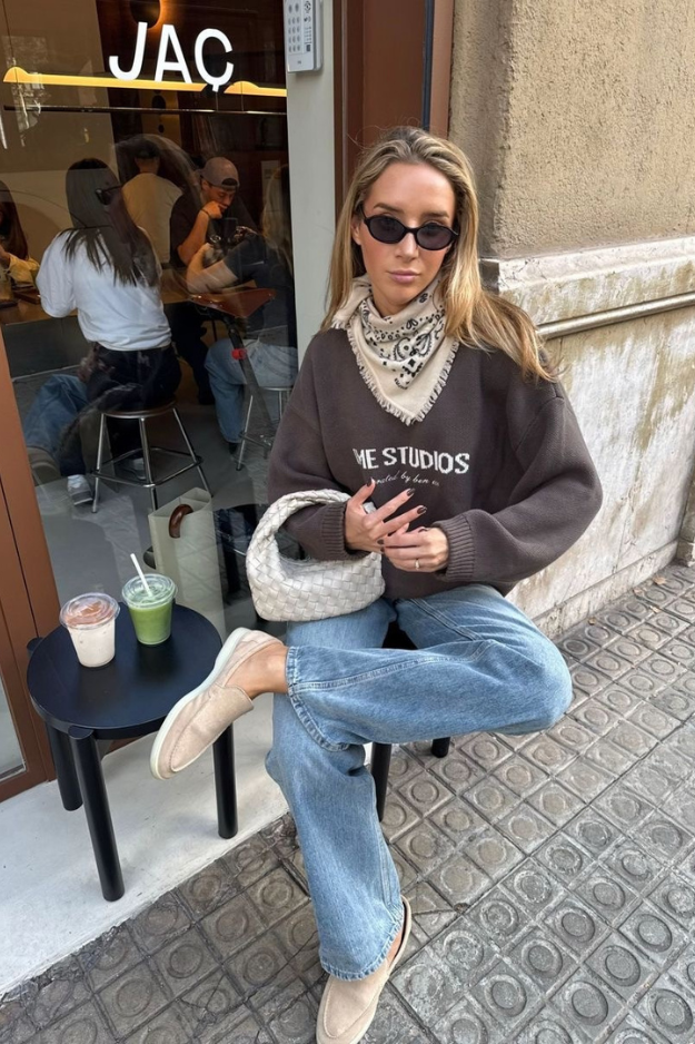 20 Chic Scarf Outfits That Turn a Simple Outfit Into Something Way More Put Together 20 Chic Scarf Outfits That Turn a Simple Outfit Into Something Way More Put Together
