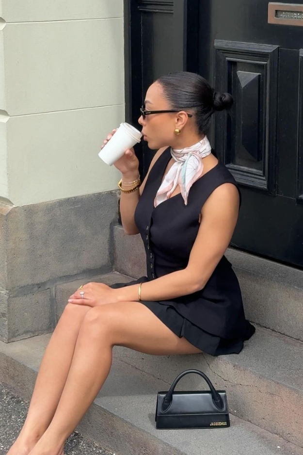 20 Chic Scarf Outfits That Turn a Simple Outfit Into Something Way More Put Together 20 Chic Scarf Outfits That Turn a Simple Outfit Into Something Way More Put Together