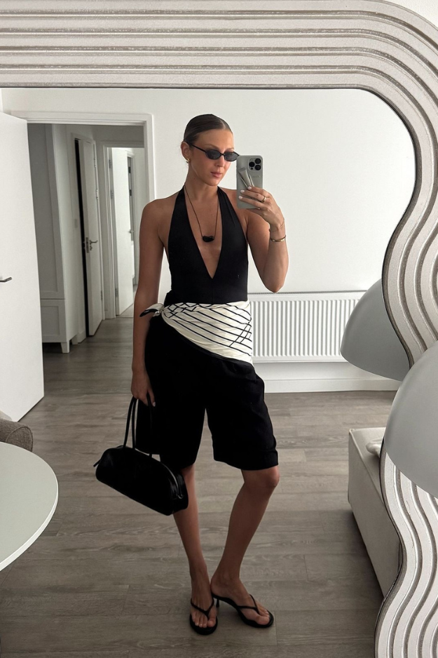 20 Chic Scarf Outfits That Turn a Simple Outfit Into Something Way More Put Together 20 Chic Scarf Outfits That Turn a Simple Outfit Into Something Way More Put Together