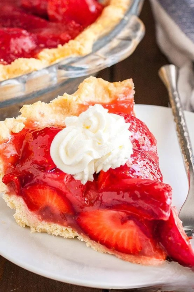 26 Strawberry Desserts That Are Almost Too Pretty to Eat (Almost) 26 Strawberry Desserts That Are Almost Too Pretty to Eat (Almost)