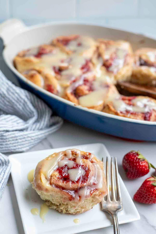 26 Strawberry Desserts That Are Almost Too Pretty to Eat (Almost) 26 Strawberry Desserts That Are Almost Too Pretty to Eat (Almost)